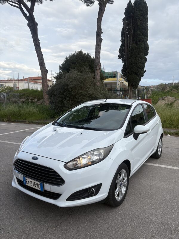 FORD FIESTA 1.4 TITANIUM BENZINA/GPL CASA MADRE - immagine 2