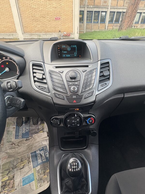 FORD FIESTA 1.4 TITANIUM BENZINA/GPL CASA MADRE - immagine 13