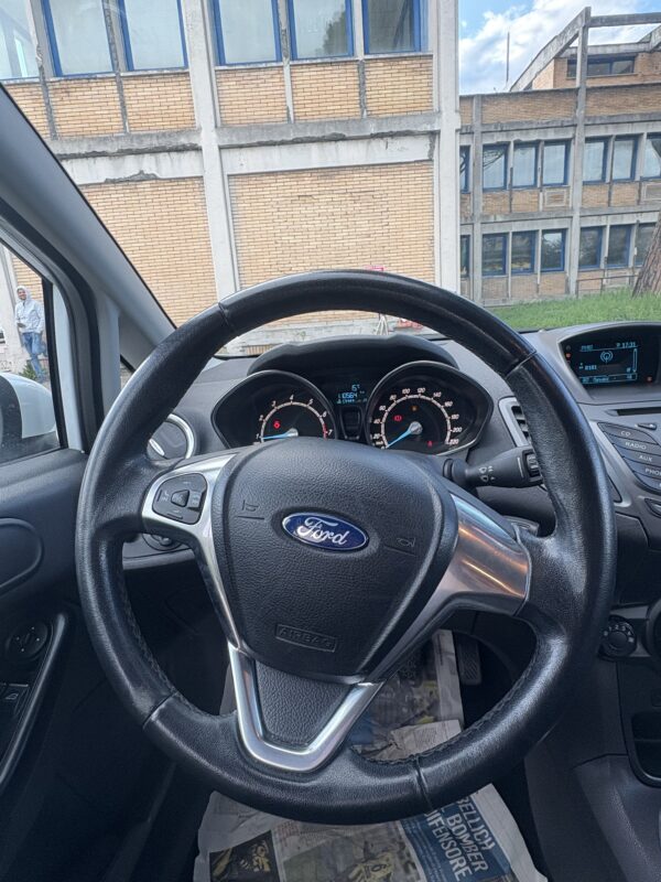 FORD FIESTA 1.4 TITANIUM BENZINA/GPL CASA MADRE - immagine 12